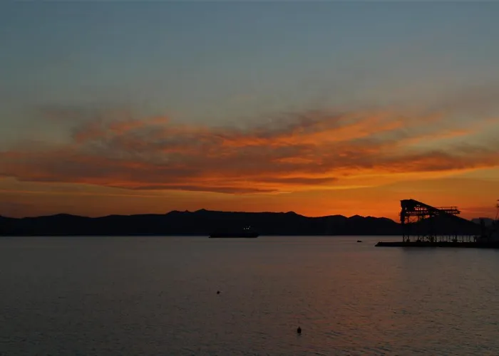 Nelleas Adamantas (Milos)